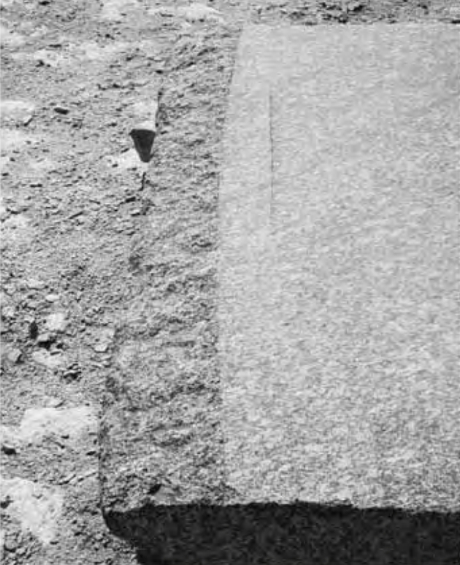 Figure 10.8. Radial features of the granite block at Abu Roash