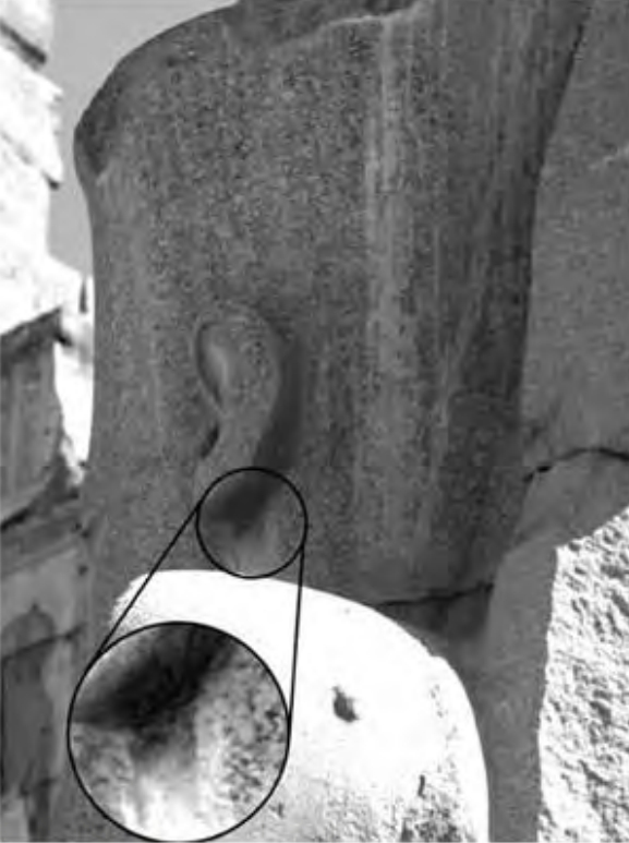Figure 4.7. Karnak Ramses' tool marks beneath the side-rear