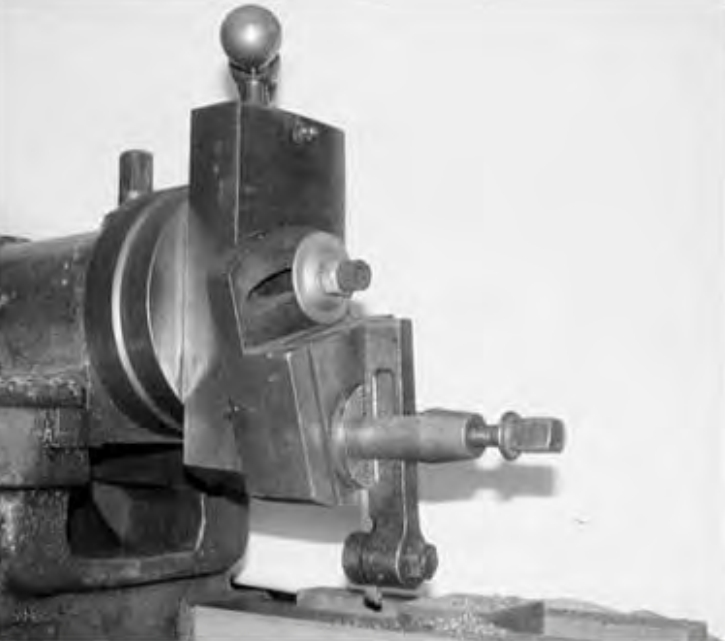 Figure 6.3. Shaper machine tool slide and clapper box. Photograph by Glenn McKechnie, September 2005