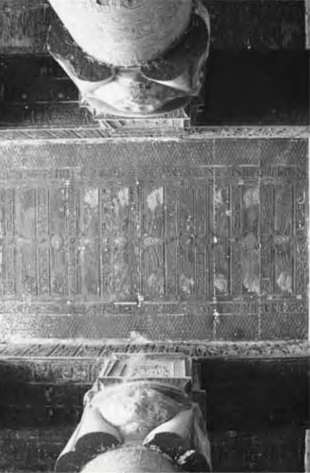 Figure 7.3. The winged disks and vultures